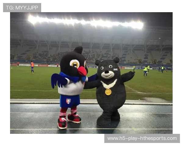 华大男篮迎战澳门黑熊:吉祥物“龙仔”完美诠释“永不言弃” 华大男篮迎战澳门黑熊:吉祥物“龙仔”完美诠释“永不言弃”