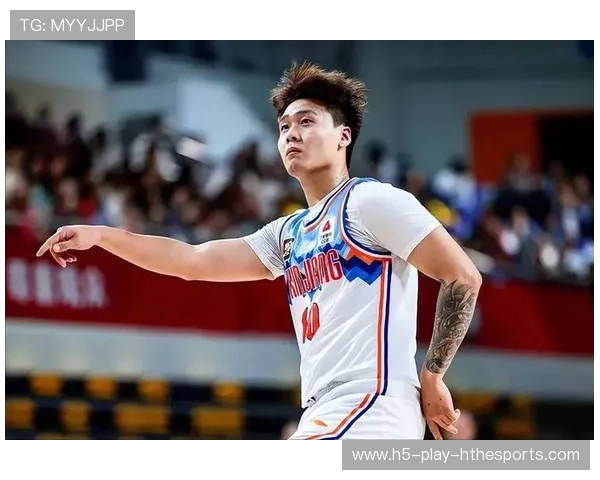 这两年赵睿伤病多，出勤少，他说对不起，赵睿早年经历